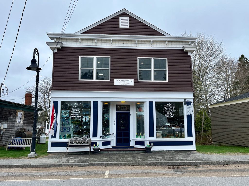 Artisans & Antiques in Winter Harbor, Maine
